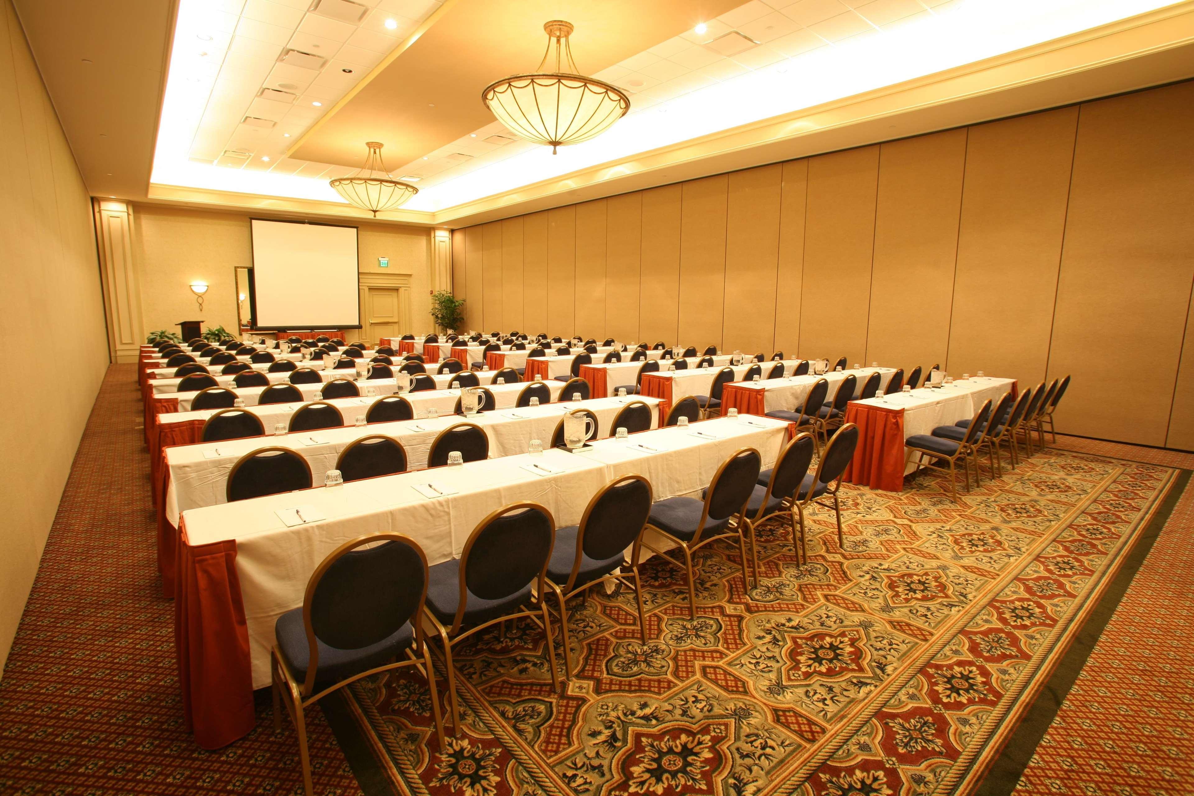 Hilton Garden Inn Suffolk Riverfront Екстер'єр фото