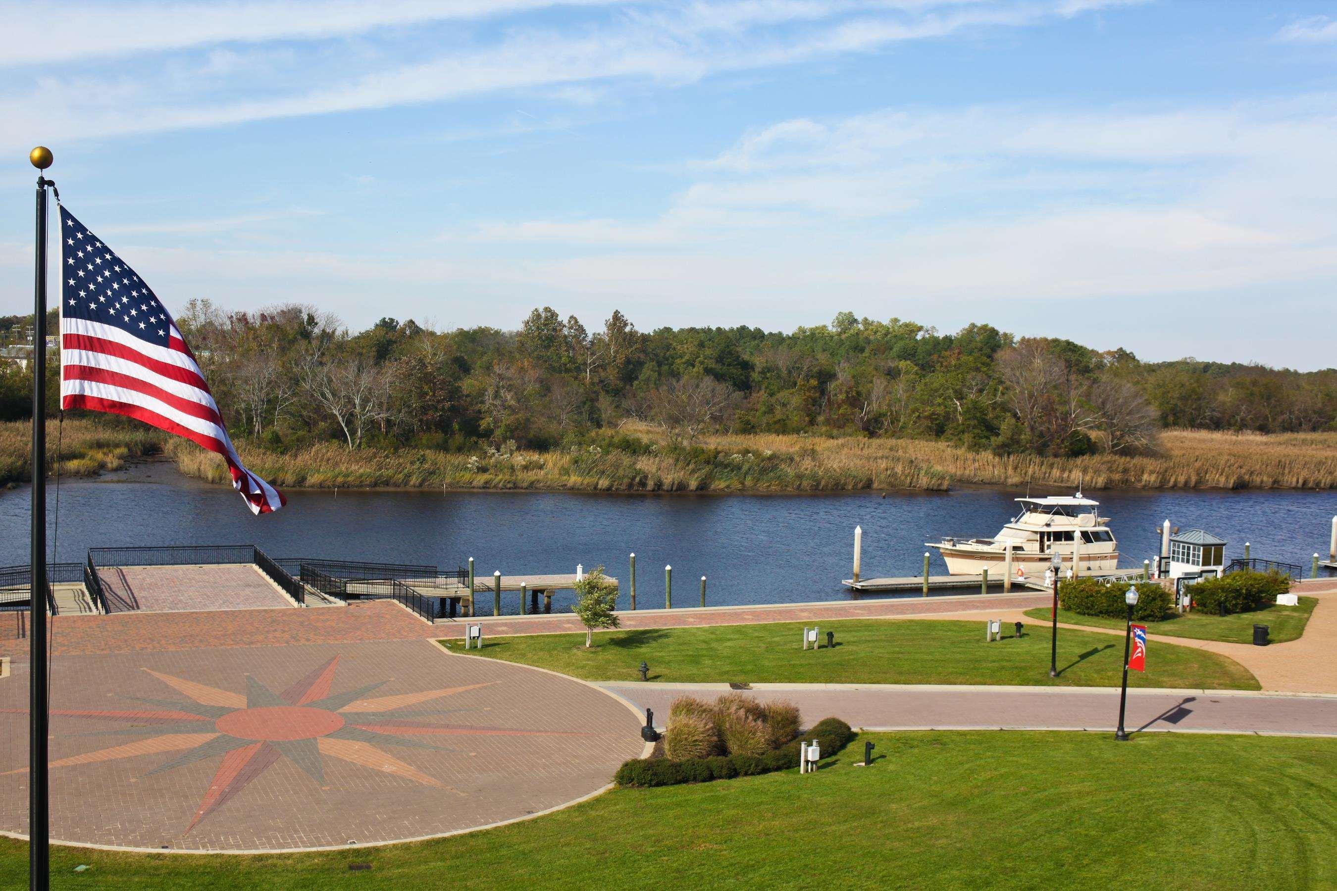 Hilton Garden Inn Suffolk Riverfront Екстер'єр фото