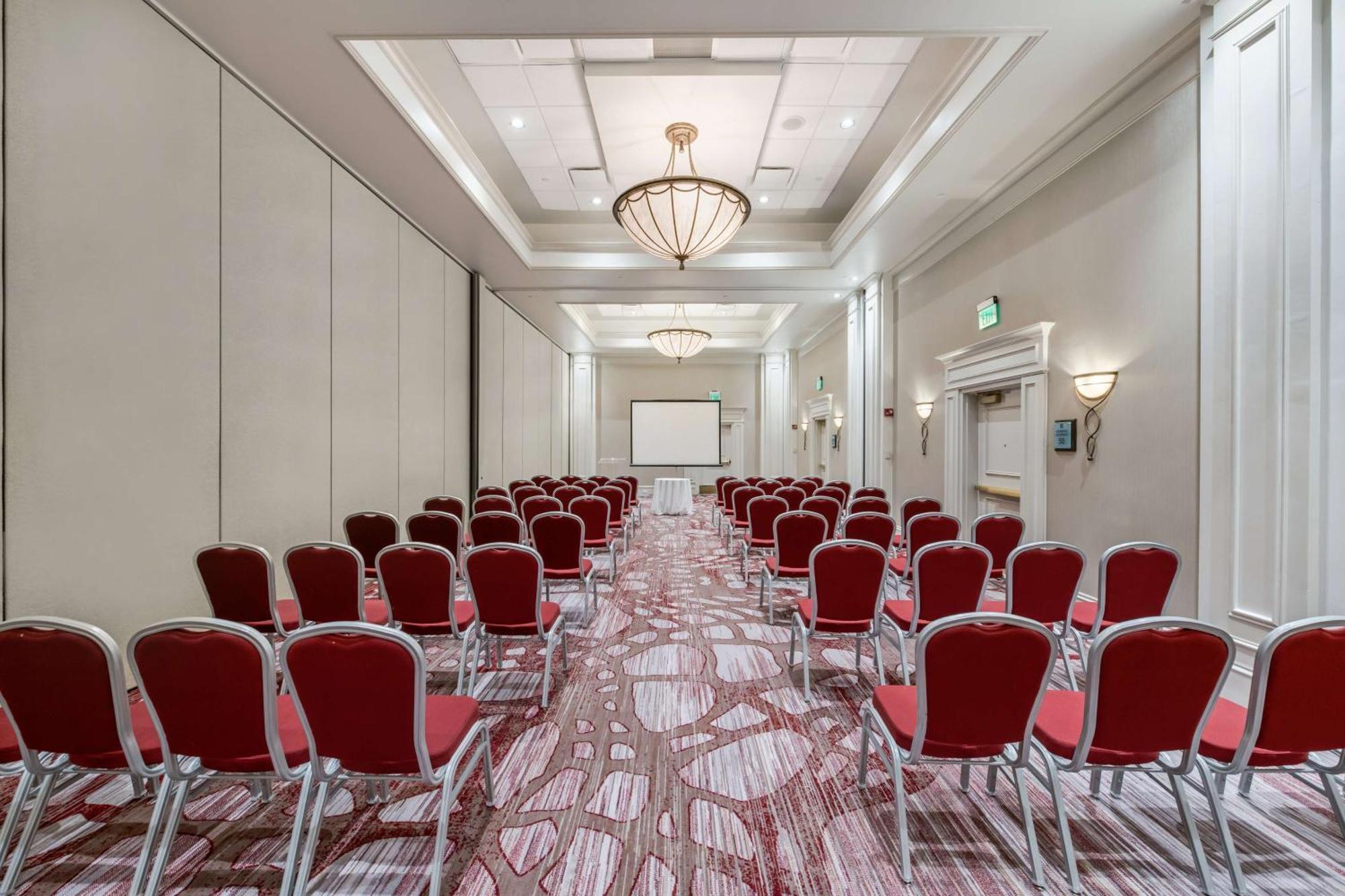 Hilton Garden Inn Suffolk Riverfront Екстер'єр фото