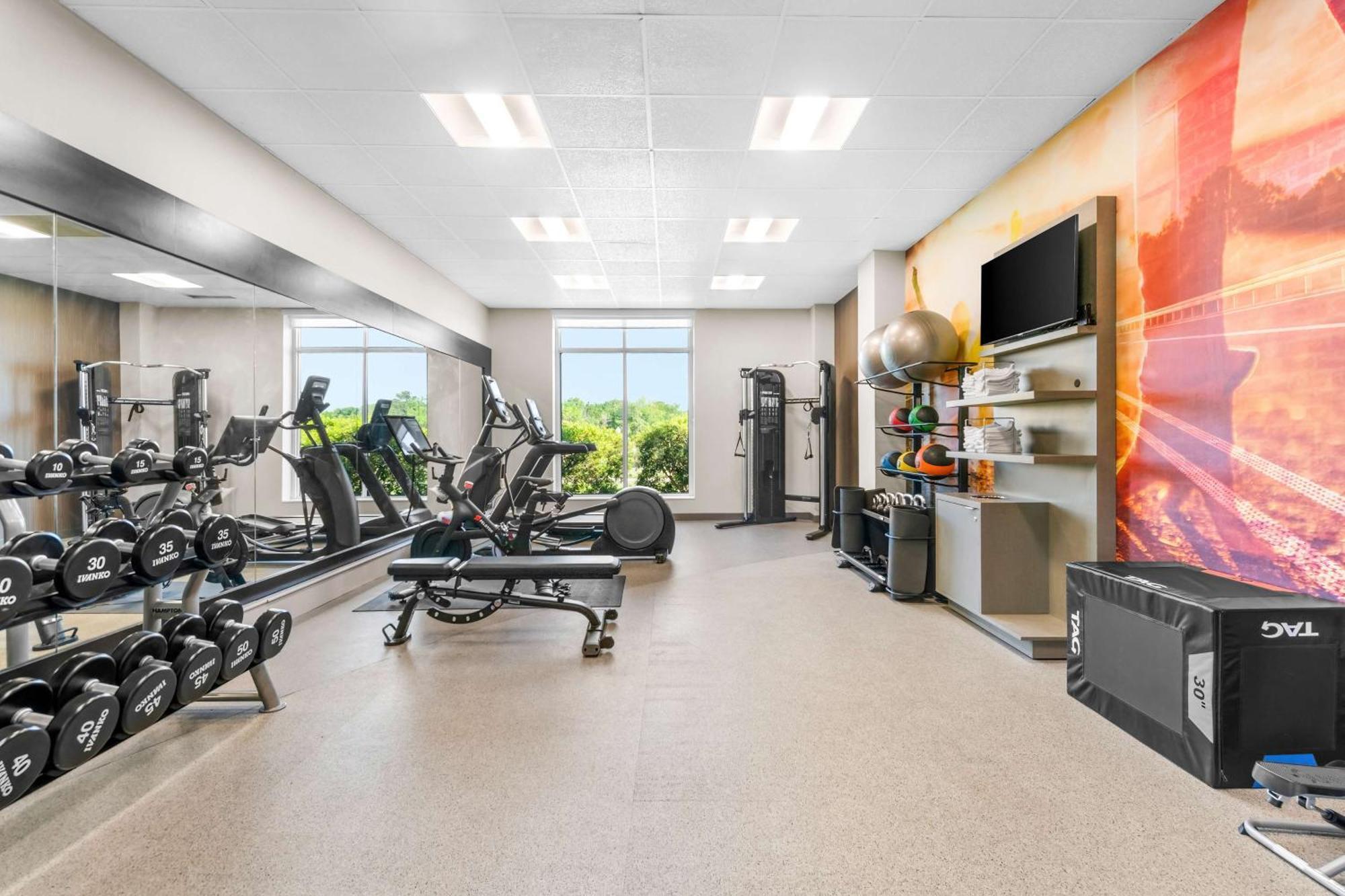 Hilton Garden Inn Suffolk Riverfront Екстер'єр фото